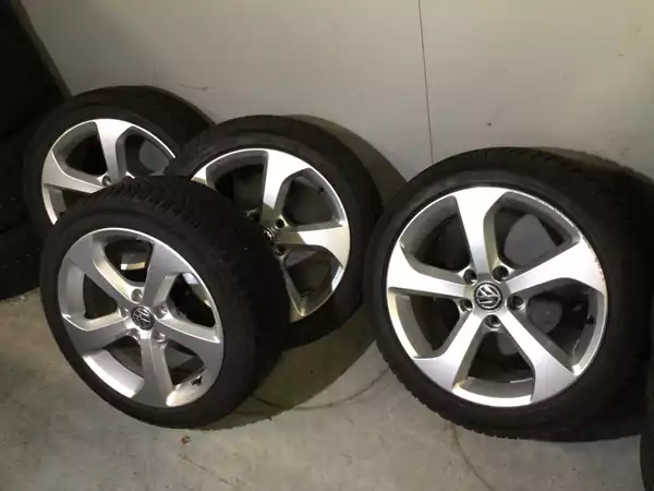 Jantes alu + Pneus toutes saisons 17 225/45 R17 94Y - Photo 1