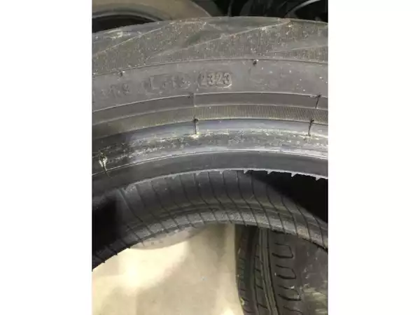 Pneus été 18 235/50 R18 97V - Photo 3