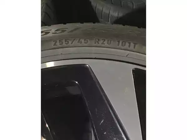 Jantes alu + Pneus été 20 255/45 R20 101T - Photo 2