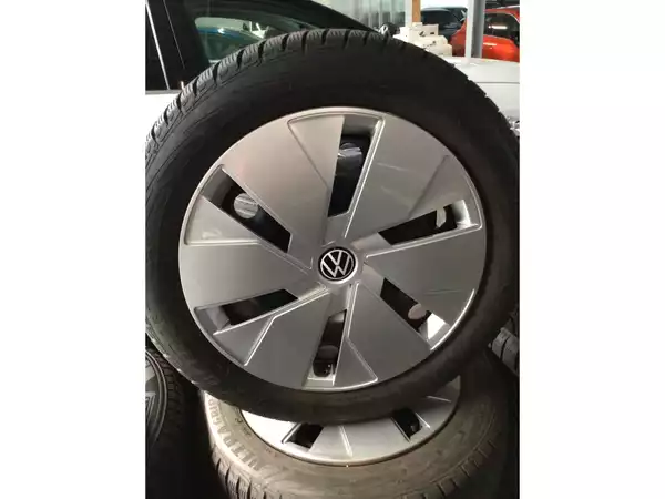 Jantes acier + Pneus hiver 18 215/55 R18 95T - Photo 2