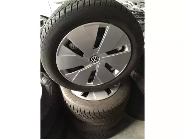 Jantes acier + Pneus hiver 18 215/55 R18 95T - Photo 2