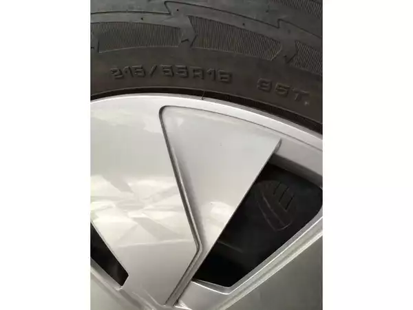 Jantes acier + Pneus hiver 18 215/55 R18 95T - Photo 3