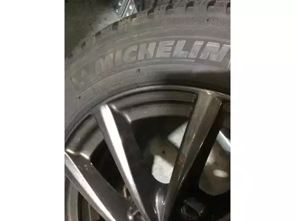 Jantes alu + Pneus hiver 16 205/55 R16 91H - Photo 2