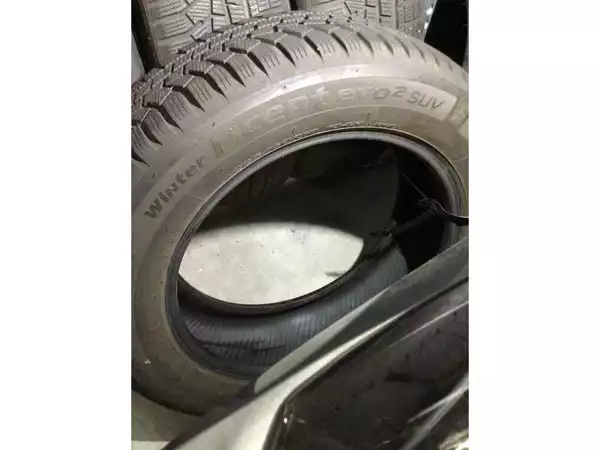 Pneus hiver 18 225/60 R18 104H - Photo 2