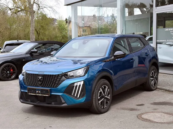 Peugeot 2008 1.2 Hybrid 145 e-DCS6 Style REGUL LANE PDC 1° MAIN - Photo 2