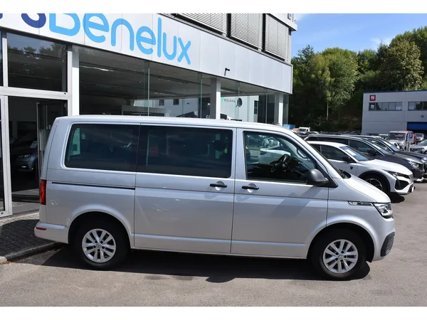 Volkswagen T6.1 Multivan 2.0 TDI Bulli DSG 7PL. ACC SIDE GPS CAM ATT RMQ LED  - Photo 2