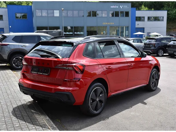 Skoda Kamiq 1.5 TSI Monte Carlo DSG PANO ACC TRAVEL LANE SIDE KESSY NEUF - Photo 3