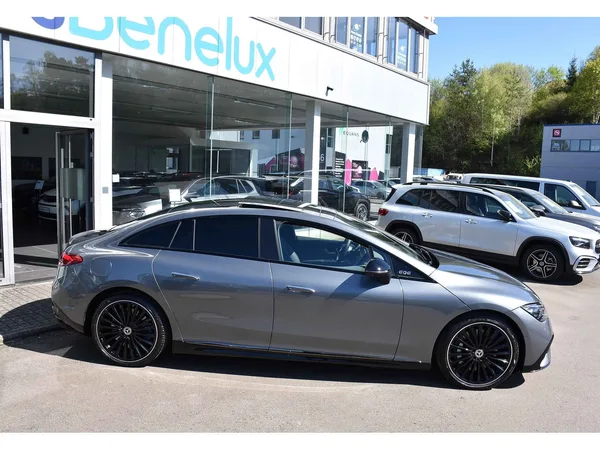 Mercedes-Benz EQE 300 AMG Line AIRMATIC DISTR CUIR MEMO PANO BURMESTER CAM360 1° MAIN - Photo 2