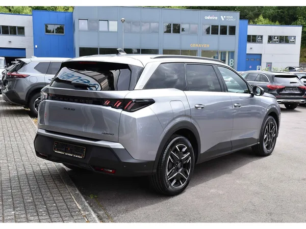 Peugeot 5008 Hybrid 145 Allure e-DCS6 ACC CAM360 JA19 NEUF - Photo 3