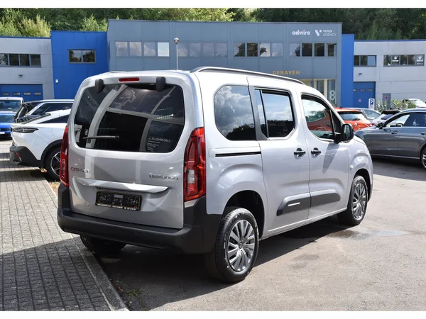 Citroën Berlingo 1.5 BlueHDI 130 EAT8 5 Pl. REGUL SMARTPHONE LED NEUF - Photo 3