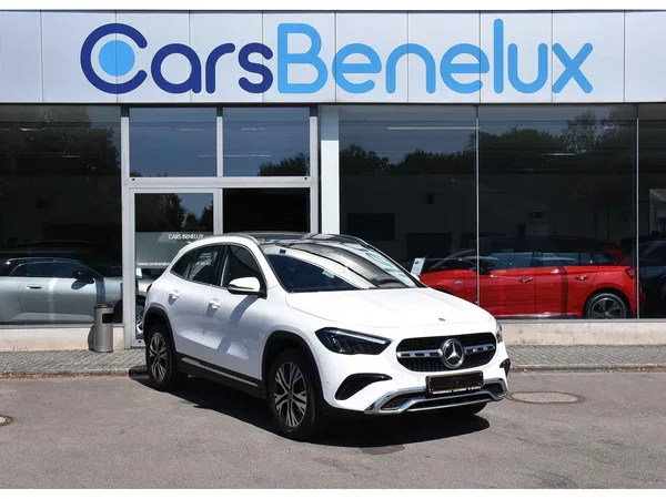 Mercedes-Benz GLA 200 CDI Progressive 8G-Tronic PANO CHFF ADD LANE GPS CAM 1° MAIN - Photo 1