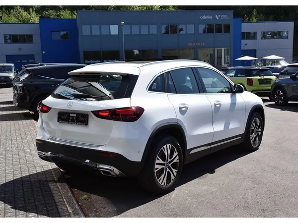 Mercedes-Benz GLA 200 CDI Progressive 8G-Tronic PANO CHFF ADD LANE GPS CAM 1° MAIN - Photo 3
