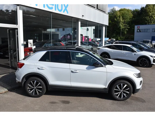 Volkswagen T-Roc 1.5 TSI Style DSG PANO ACC SIDE PARK CAM KEYLESS 1° MAIN - Photo 2
