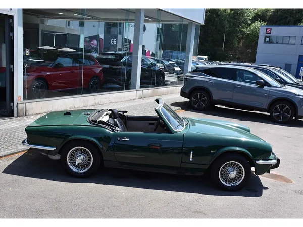 Triumph Spitfire 1500 - Photo 3
