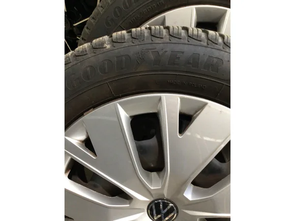 Jantes acier + Pneus hiver 16 195/60 R16 93H - Photo 2