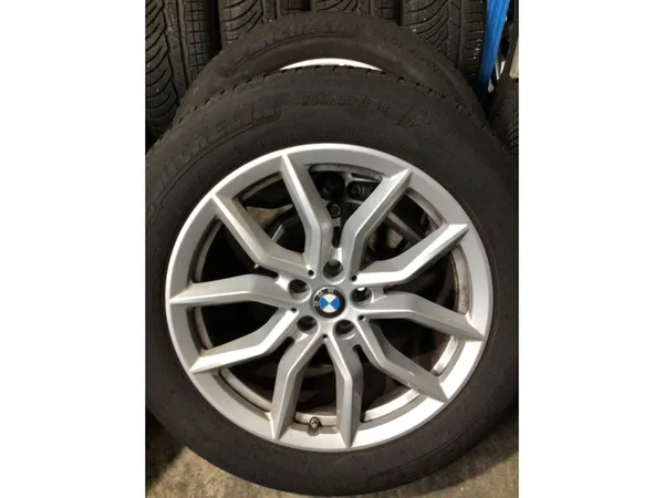 Jantes alu + Pneus hiver 19 265/50 R19 110H - Photo 2