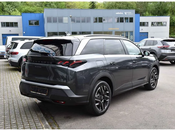 Peugeot 5008 GT Hybrid 145 e-DCS6 7 Pl. ACC CAM NEUF - Photo 3