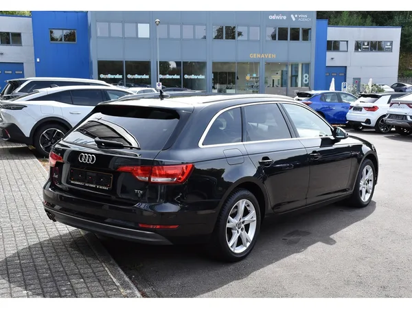 Audi A4 Avant 2.0 TDI Sport CUIR REGUL GPS KEYLESS - Photo 3