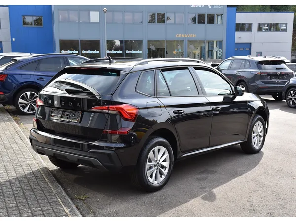 Skoda Kamiq 1.0 TSI 115 Selection CAM REGUL SMARTLINK KEYLESS NEUF - Photo 3