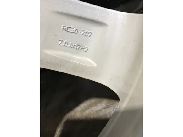 Jantes alu + Pneus hiver 17 215/55 R17 98V - Photo 3
