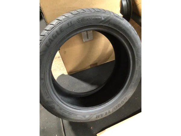 Jantes alu + Pneus été 18 245/45 R18 - Photo 2