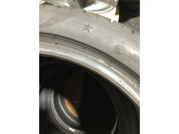 Pneus été 19 275/35 R19 100Y - Photo 3