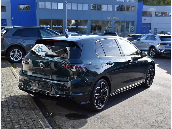 Volkswagen Golf 1.5 eTSI R-Line DSG ACC TRAVEL SIDE PARK CAM KEYLESS NEUVE - Photo 3