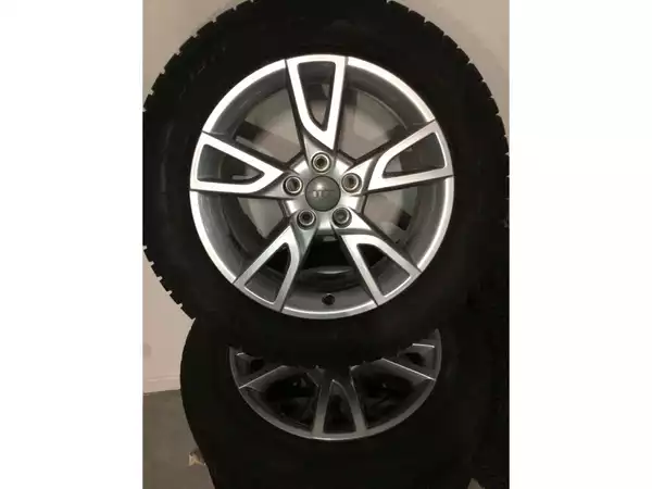 Jantes alu + Pneus hiver 17 215/60 R17 96H - Photo 2