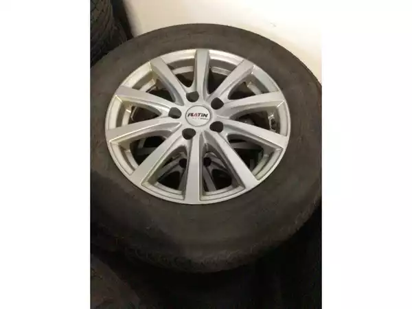 Jantes alu + Pneus hiver 16 215/65 R16 98H - Photo 1