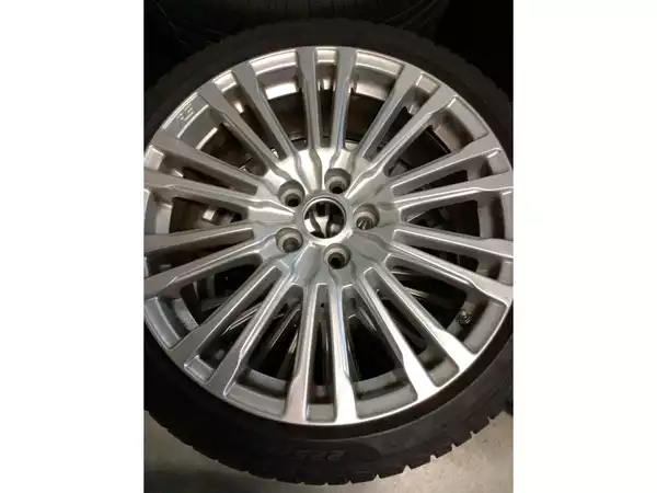 Jantes alu + Pneus hiver 18 225/40 R18 92V - Photo 1