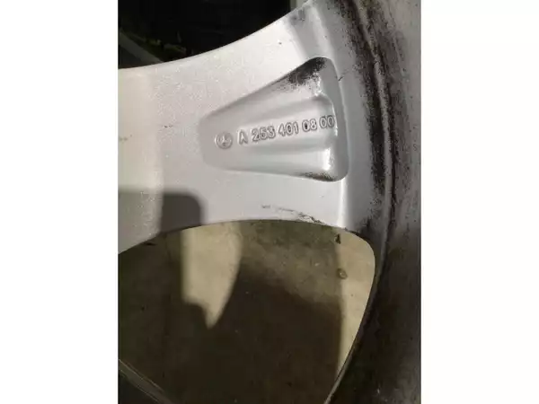 Jantes alu + Pneus hiver 18 235/60 R18 103H - Photo 3