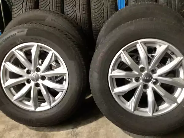 Jantes alu + Pneus hiver 17 235/65 R17 104H - Photo 1