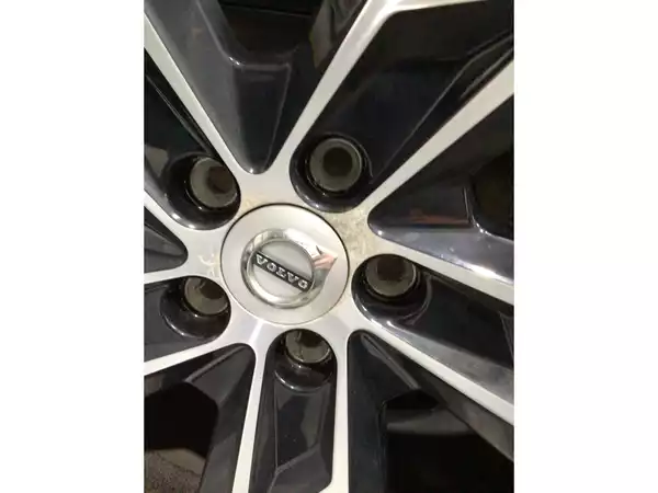 Jantes alu + Pneus hiver 18 215/55 R18 99V - Photo 2