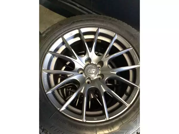 Jantes alu + Pneus hiver 18 255/55 R18 109H - Photo 1