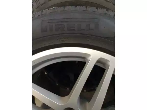 Jantes alu + Pneus hiver 18 255/55 R18 105V - Photo 2