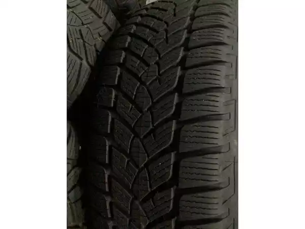 Jantes acier + Pneus hiver 16 215/70 R16 100T - Photo 2