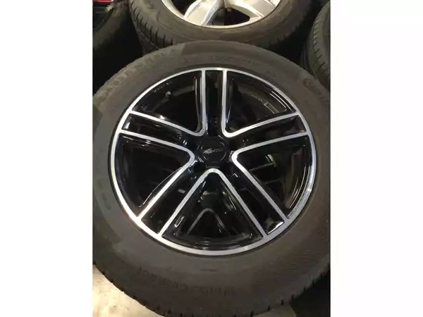 Jantes alu + Pneus hiver 18 235/65 R18 110H - Photo 1