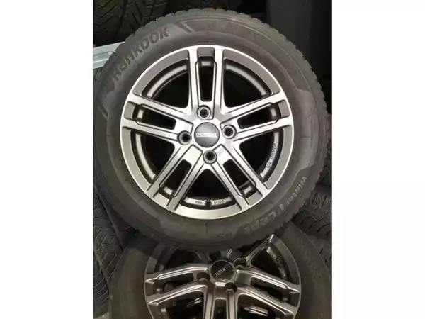 Jantes alu + Pneus hiver 15 195/60 R15 88T - Photo 1