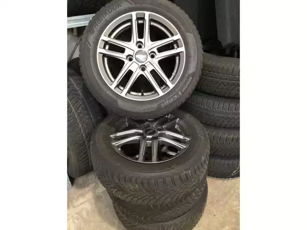 Jantes alu + Pneus hiver 15 195/60 R15 88T - Photo 2
