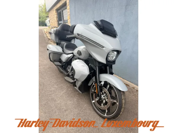 Harley-Davidson Street Glide ULTRA - Photo 2