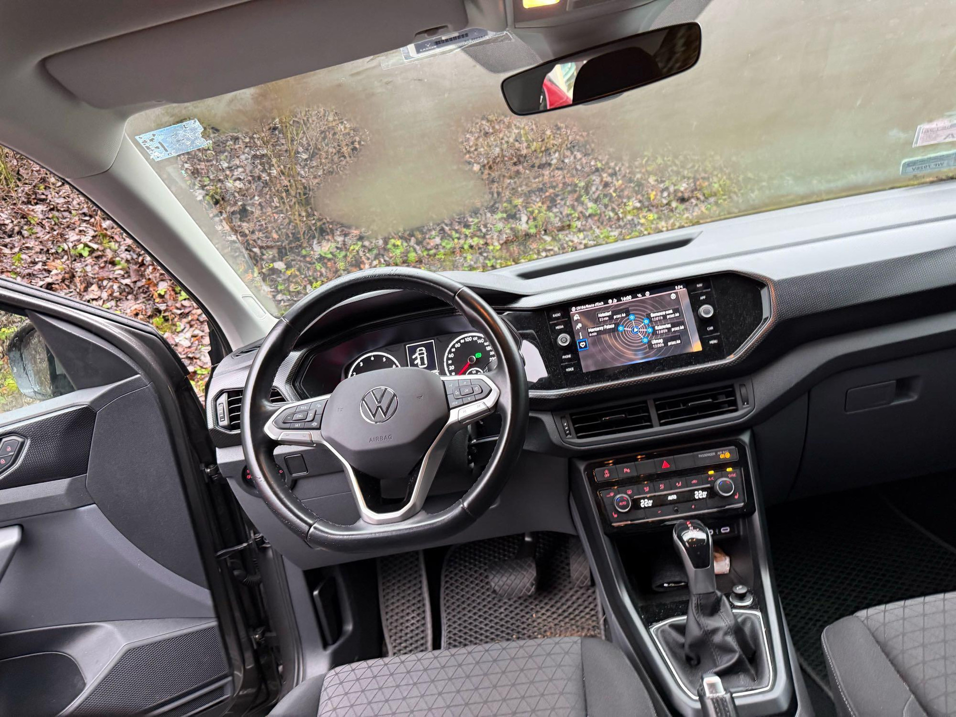 Volkswagen T-Cross - Photo 1