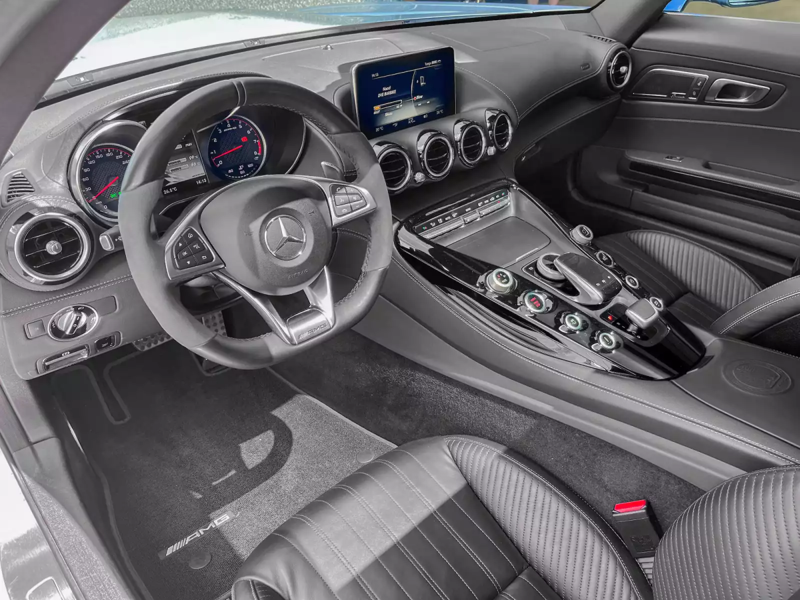 Mercedes-Benz AMG GT S AMG RIDE CONTROL° AMG 19° BURMESTER° - Photo 1
