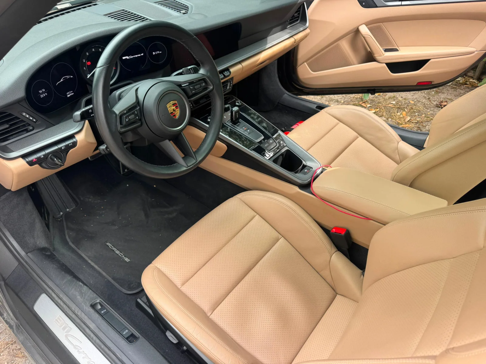 Porsche 911 992 CARRERA 4 /TOIT OUVRANT/ PASM/ CARPLAY - Photo 1