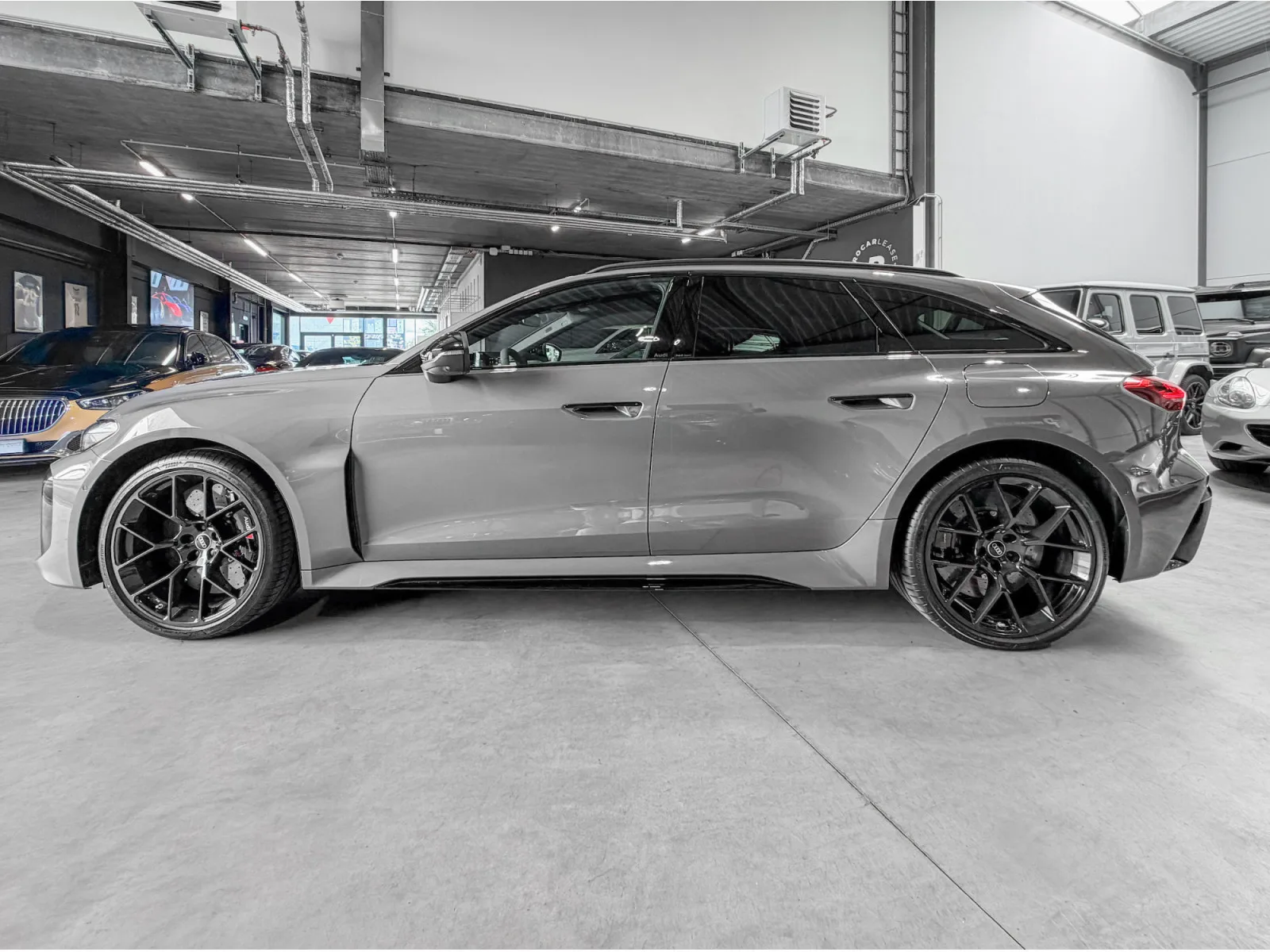 Audi RS5 Audi RS5 Avant Performance/PLATEAU/SOFORT/KERAMIK/CARBONE/ RS Sport Plus/MASSAGE/B&O 3D/21" - Photo 1