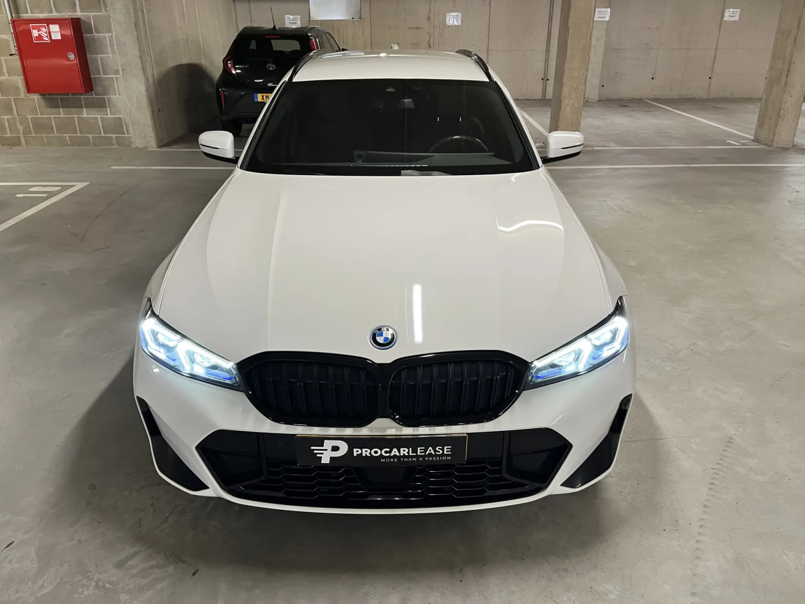 BMW 330 330e TOURING/ PACK M/ CARBON - Photo 1