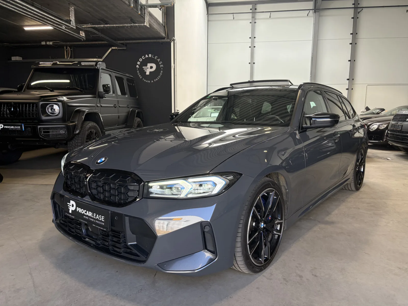 BMW 340 Touring M340 d xDrive/Pano/HUD/Camera/19/ACC/ - Photo 1