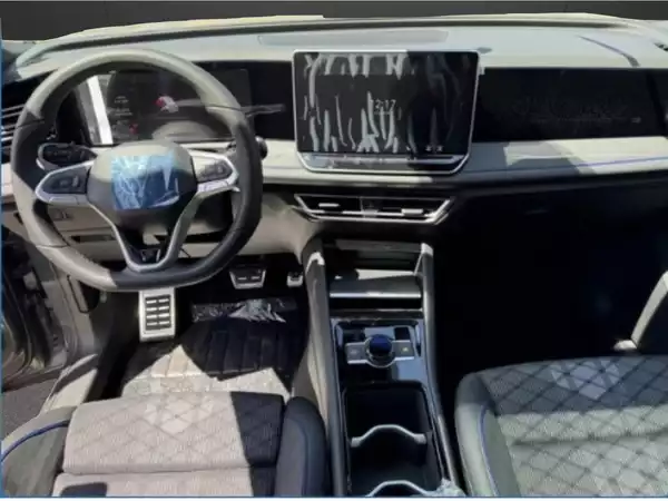 Volkswagen Tiguan Tiguan 2.0 TDI/DSG/ R-Line/ AHK/Pano/360°/HUD/Matrix/Massage - Photo 3