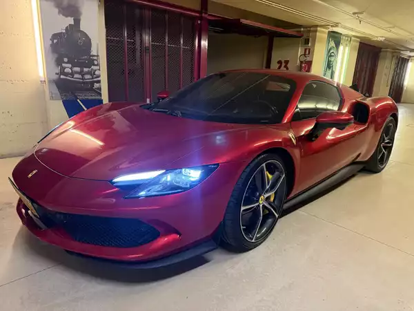 Ferrari 296 GTS GTS / ROSSO MAGMA / ADAS - Photo 2