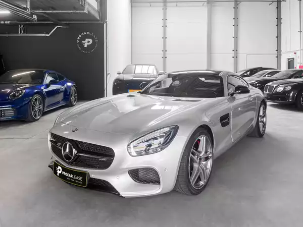 Mercedes-Benz AMG GT S AMG RIDE CONTROL° AMG 19° BURMESTER° - Photo 1