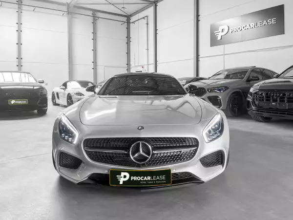 Mercedes-Benz AMG GT S AMG RIDE CONTROL° AMG 19° BURMESTER° - Photo 2
